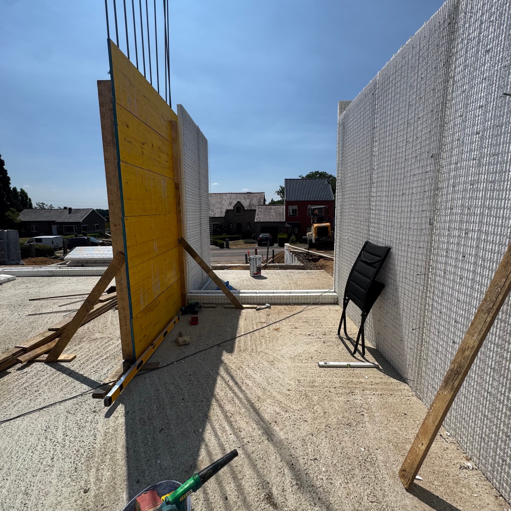 EPS-wanden en bekisting op een Futur-ING werf
